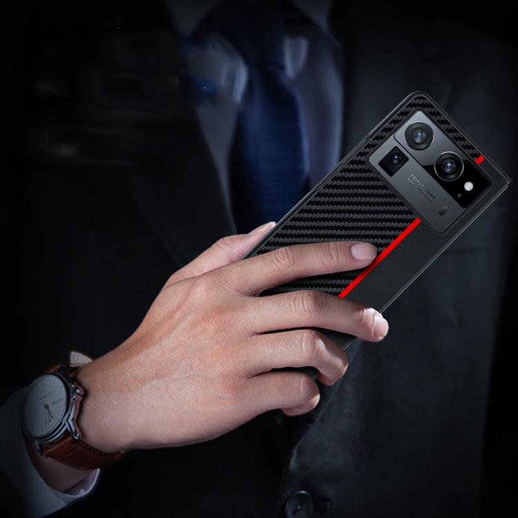 Funda ultrafina con textura de fibra de carbono para Tecno Phantom V Fold2 (negro y rojo)