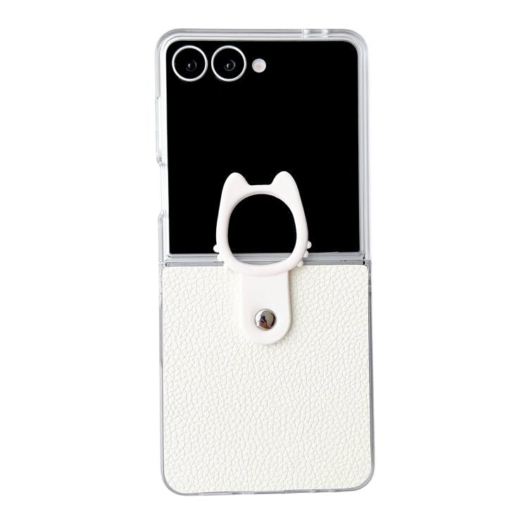Funda de poliuretano termoplástico (PU) y policarbonato con marco transparente y soporte para anillo para Samsung Galaxy Z Flip5 5G (blanca)