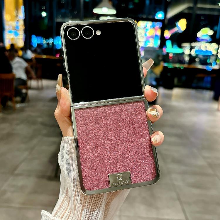 Funda para Samsung Galaxy Z Flip7 5G con marco chapado, placa de identificación de papel brillante y cobertura total (roja)