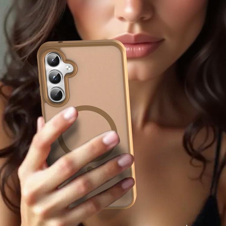 Funda híbrida de PC y TPU translúcida con acabado esmerilado MagSafe para Samsung Galaxy A55 5G (Dorado desierto)