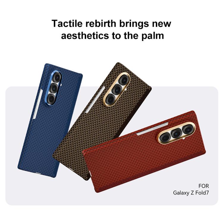 Funda con marco de metal y centro magnético de nanofibra MagSafe para Samsung Galaxy Z Fold7 5G (dorada)