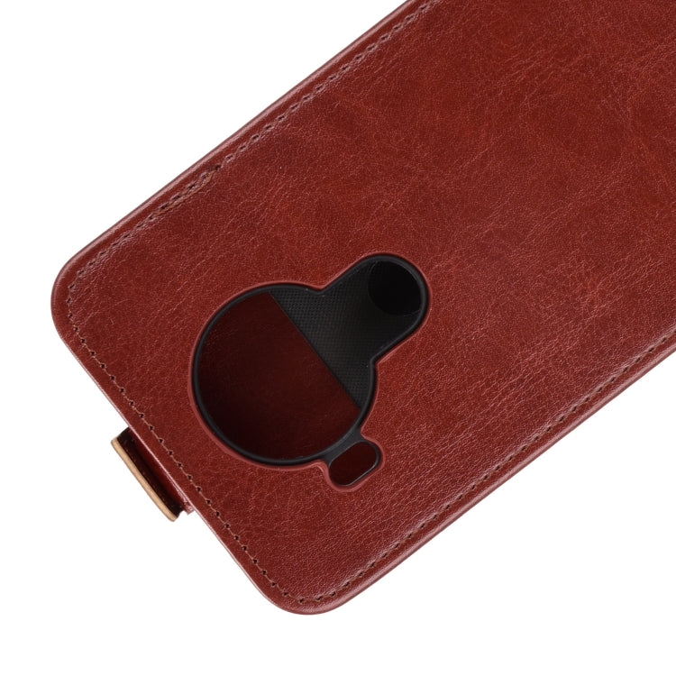 Para Nokia 5.4 R64 Funda protectora de cuero con solapa vertical con textura con ranuras para tarjetas y marco de fotos (marrón)