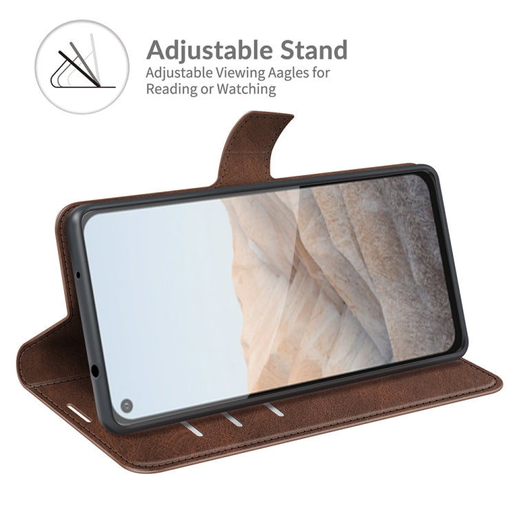 Para Google Pixel 5A Retro Becerro Patrón Hebilla Funda de cuero Horizontal Flip Funda con soporte y ranuras para tarjetas (marrón oscuro)