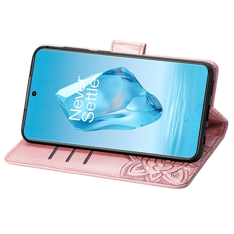 Funda de Cuero para OnePlus Ace 3 Pro con Relieve Mariposa y Flor (Oro Rosa)