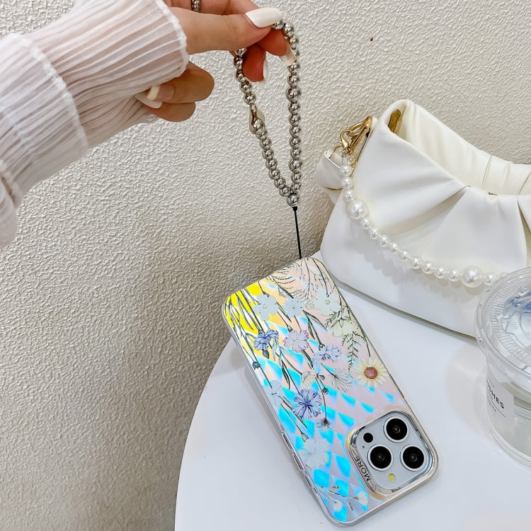 Estuche para Teléfono iPhone 15 Morning Glory Ah16 Flor Láser Galvanizada con Correa para la Muñeca - MOVILSTORE
