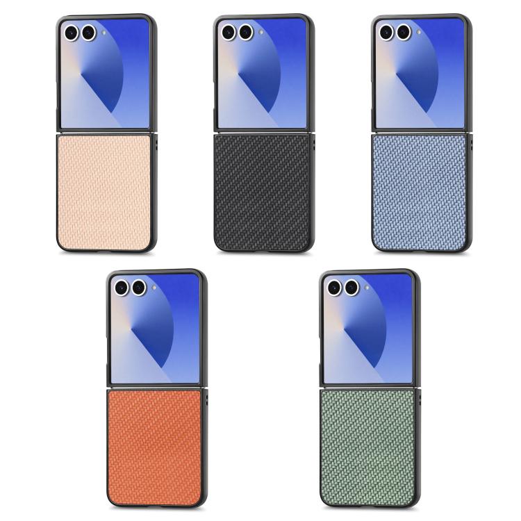 Funda trasera de cuero con textura de fibra de carbono para Samsung Galaxy Z Flip 7 5G (caqui)