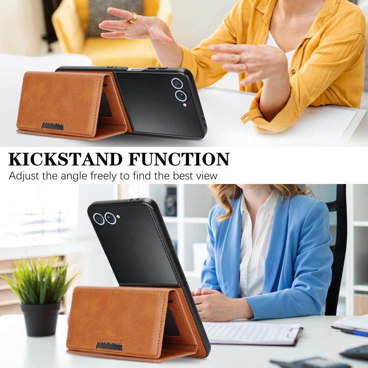 Funda de cuero plegable triple con imán fuerte Kalebol para Samsung Galaxy Z Flip7 (marrón)