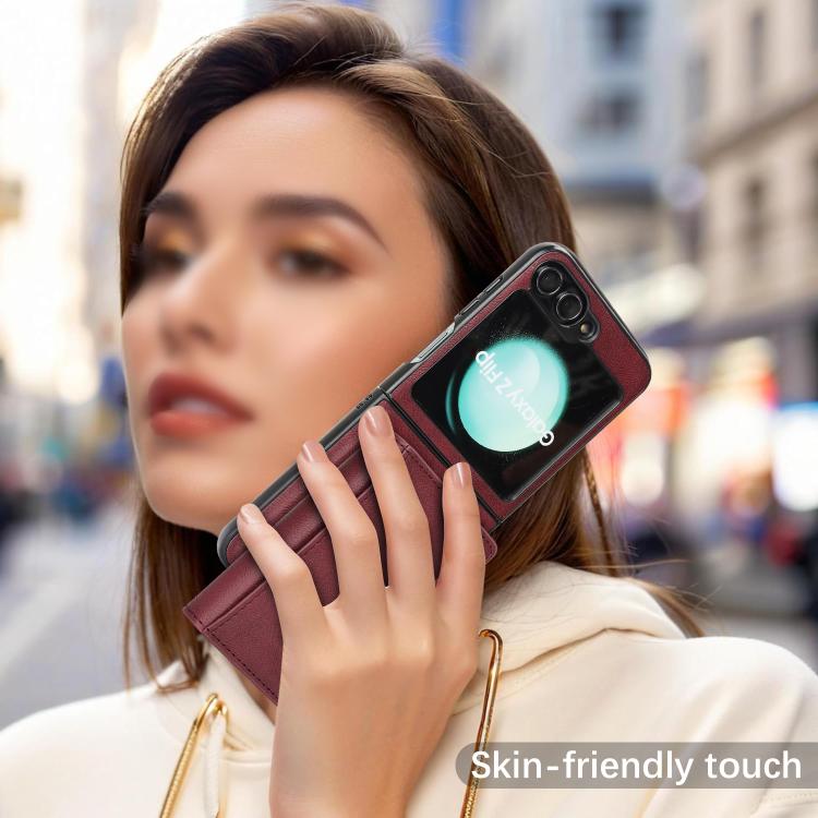 Funda de cuero plegable triple con imán fuerte Kalebol para Samsung Galaxy Z Flip6 (rojo)