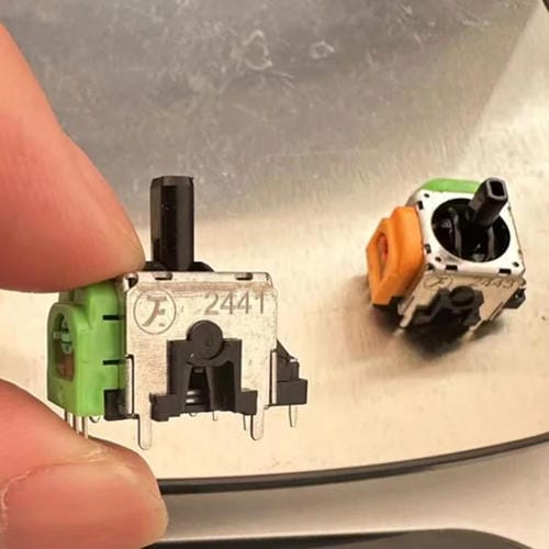 Joysticks Elettromagnetici Hall Ajustabili di Alta Precisione PS4 / PS5 / XBOX / NS Pro (2 Pezzi)