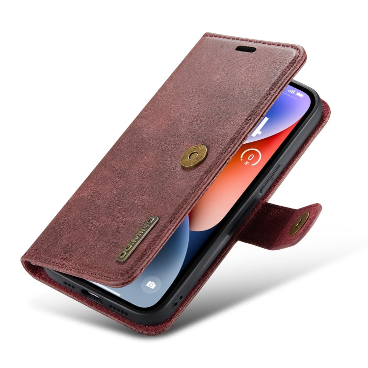 Para iPhone 15 Dg.Ming Funda para Teléfono de Cuero Magnético Desmontable con Textura Crazy Horse (Rojo) - MOVILSTORE