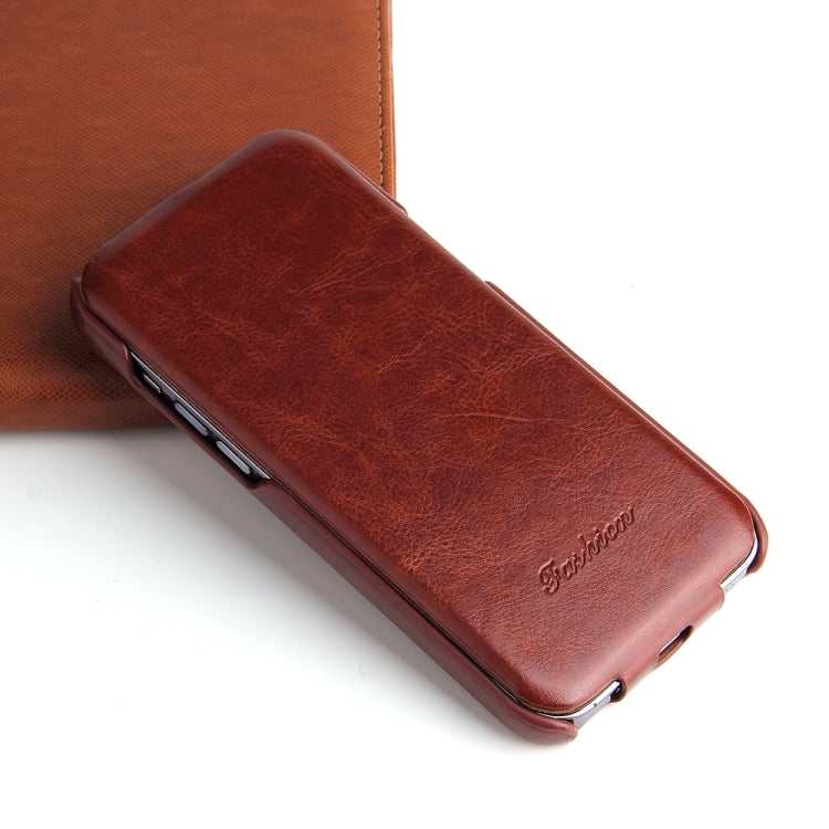 Para iPhone 15 Fierre Shann Oil Wax Texture Funda para Teléfono Pu con Tapa Vertical (Marrón) - MOVILSTORE