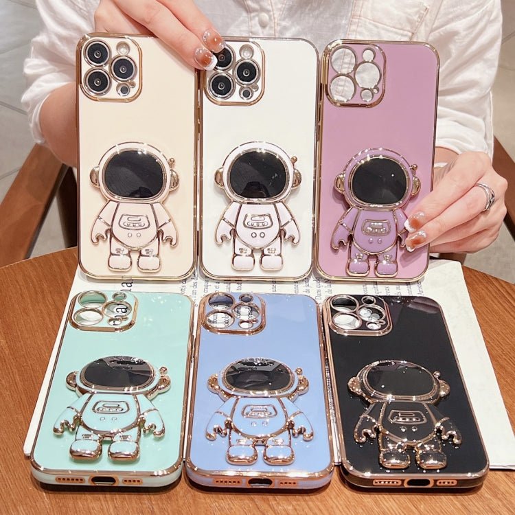 Para iPhone 15 Funda para Teléfono con Soporte de Astronauta Galvanizado (Negro) - MOVILSTORE