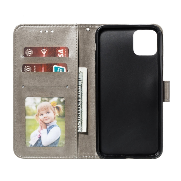 Para iPhone 15 Funda para Teléfono de Cuero con Tapa Horizontal con Patrón de Relieve de Mandala (Gris) - MOVILSTORE