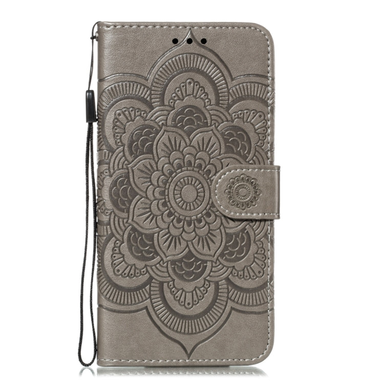Para iPhone 15 Funda para Teléfono de Cuero con Tapa Horizontal con Patrón de Relieve de Mandala (Gris) - MOVILSTORE